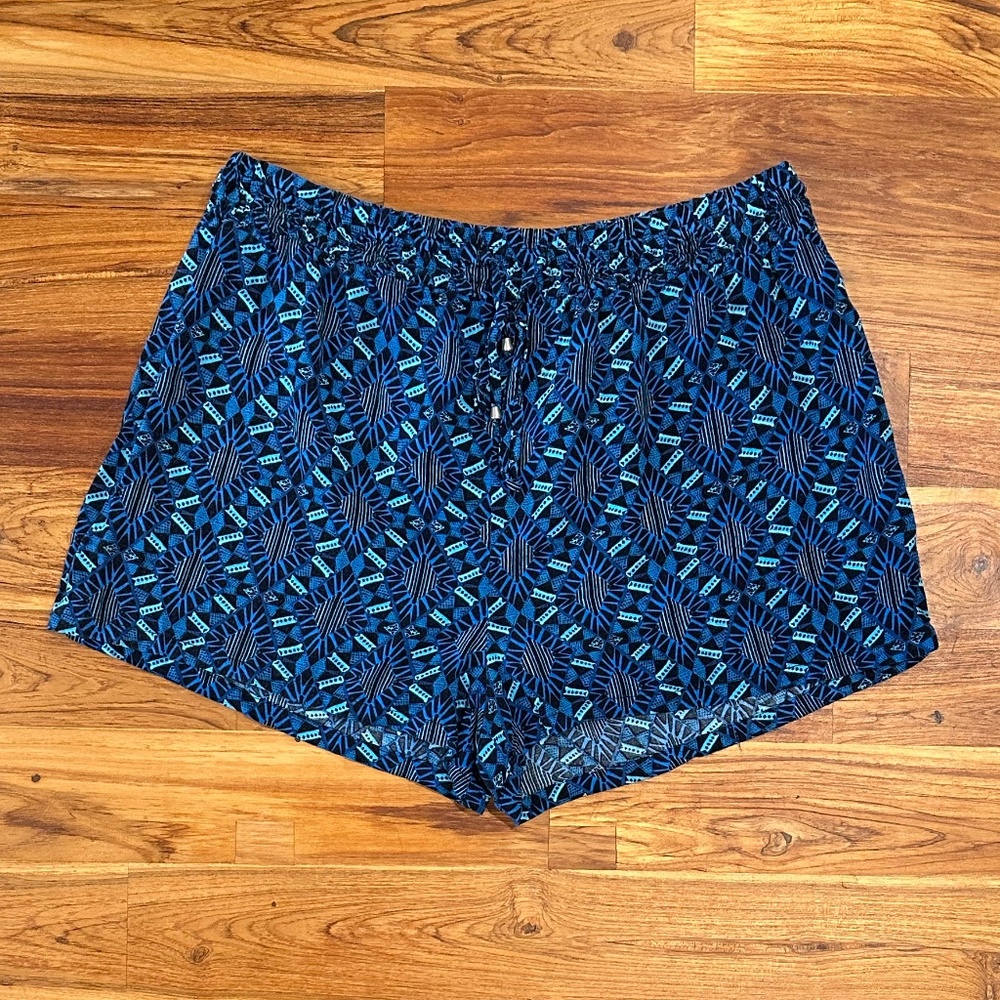Forever 21 Pull On Printed Shorts Size Medium